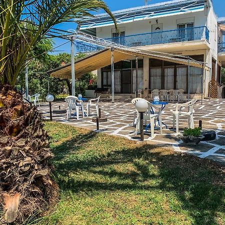 Galinis' Sea Front Studios Nea Kallikrateia Экстерьер фото