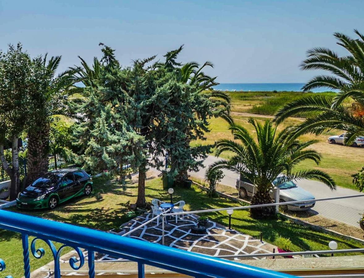 Galinis' Sea Front Studios Nea Kallikrateia Экстерьер фото