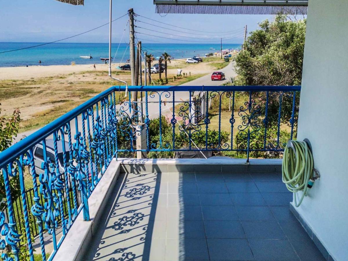 Galinis' Sea Front Studios Nea Kallikrateia Экстерьер фото
