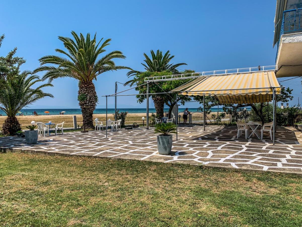 Galinis' Sea Front Studios Nea Kallikrateia Экстерьер фото