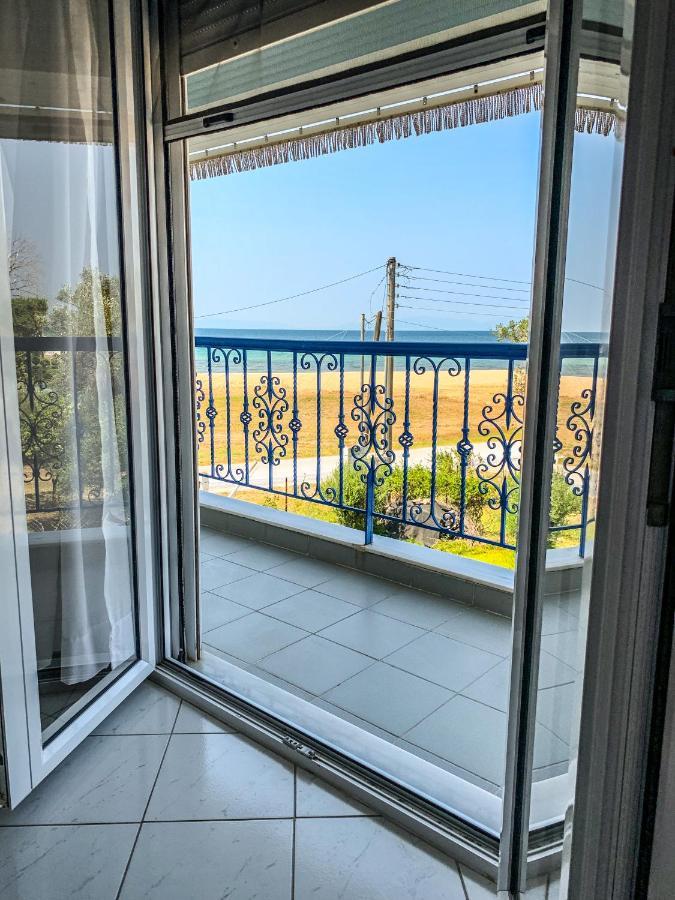 Galinis' Sea Front Studios Nea Kallikrateia Экстерьер фото