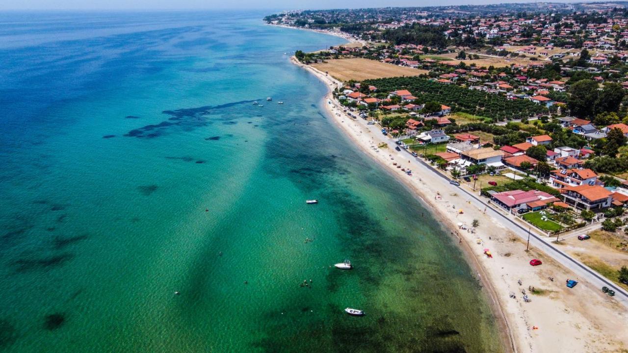 Galinis' Sea Front Studios Nea Kallikrateia Экстерьер фото